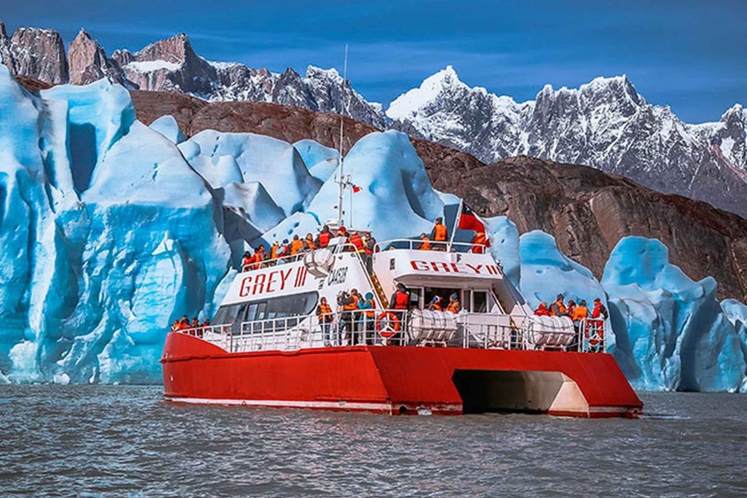 Punta Arenas: Torres del Paine & Grey Glacier Full-Day Boat