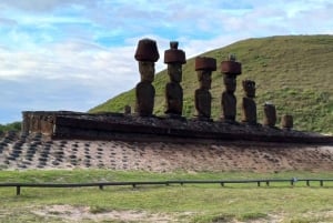 Rapa Nui: 3 Excursions with Hotel Transfers