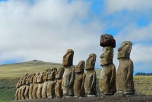 Rapa Nui: 3 Excursions with Hotel Transfers