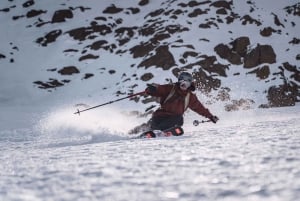 Ski in the resorts of Santiago with professional instructors