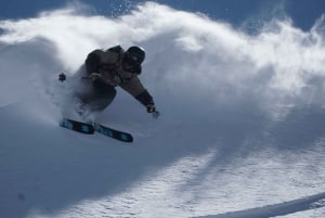 Ski in the resorts of Santiago with professional instructors
