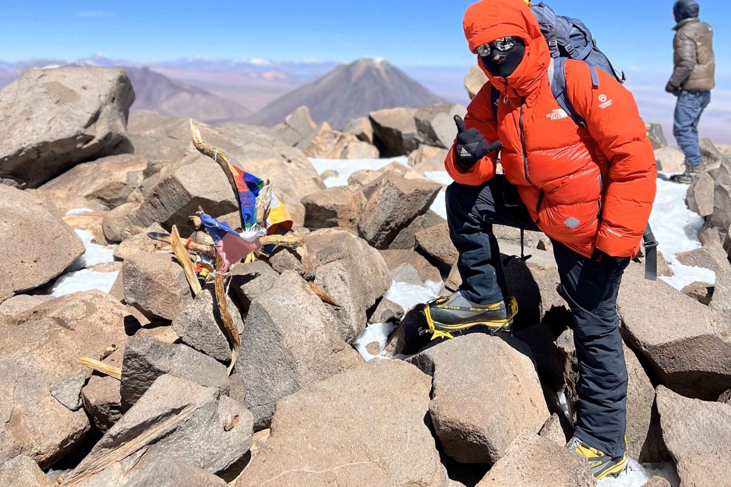 Cumbre del Volcán Sairecabur, cerca de 6000msnm.