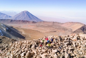 Cumbre del Volcán Sairecabur, cerca de 6000msnm.