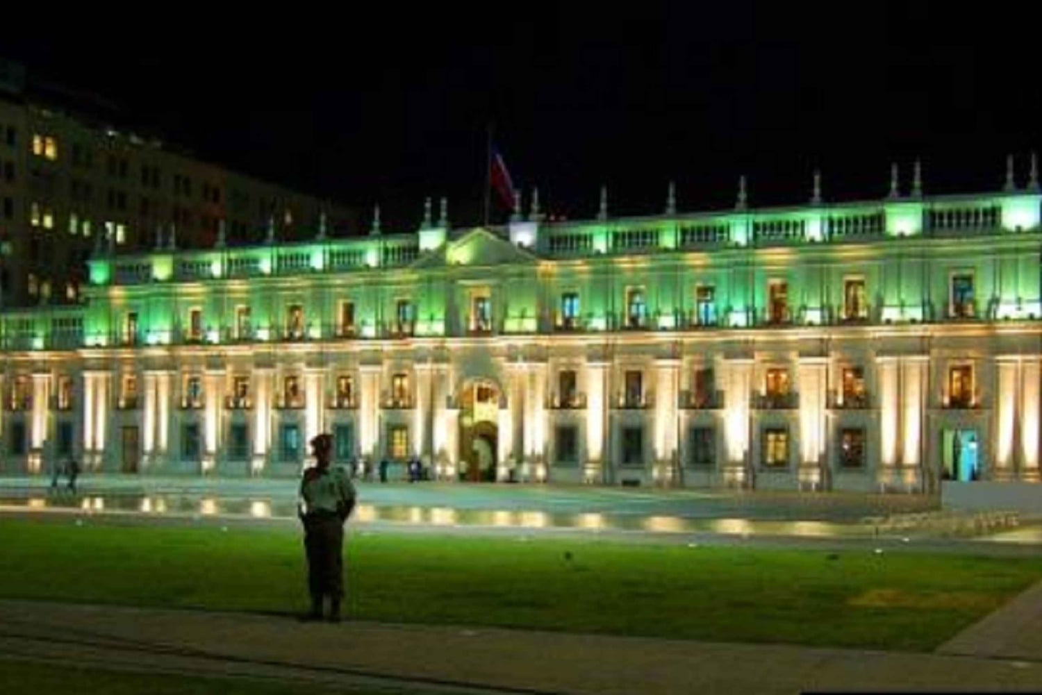 San Cristobalin kukkulan yökierros illallisnäytöksellä