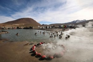 San Pedro de Atacama: Geysirene del Tatio + Thermals + Machuca