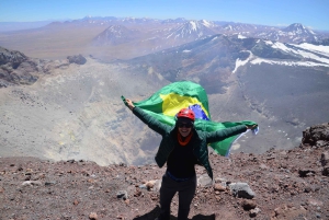 San Pedro de Atacama: Lascar Volcano Hike with Breakfast