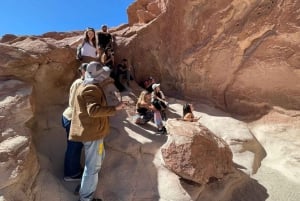 San Pedro de Atacama: Rainbow Valley and Petroglyphs Tour