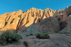 San Pedro de Atacama: Rainbow Valley and Petroglyphs Tour