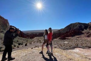 San Pedro de Atacama: Rainbow Valley and Petroglyphs Tour