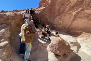 San Pedro de Atacama: Tour della Valle dell'Arcobaleno e dei Petroglifi