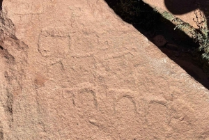 San Pedro de Atacama: Tour della Valle dell'Arcobaleno e dei Petroglifi