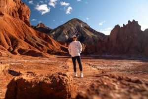 San Pedro de Atacama: Rainbow Valley & Hierbas Buenas Tour