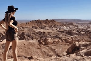 San Pedro de Atacama: Valle de la Luna Tour with Snacks