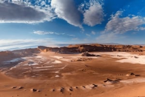 San Pedro de Atacama: Valle de la Luna Tour with Snacks