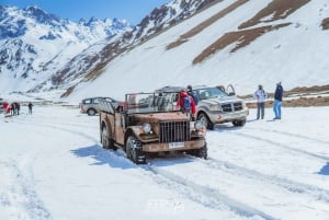 Santiago: Aventura off-road nos Andes com geleiras e vulcão