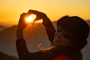 Santiago: Andes Sunset Tour with Picnic & Guide