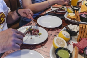 Santiago: Barrio Italia Food Tour with Tastings & Drinks