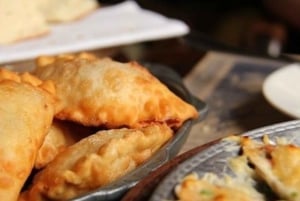 Santiago: Die beste Street Food Tour mit einem ortskundigen Guide