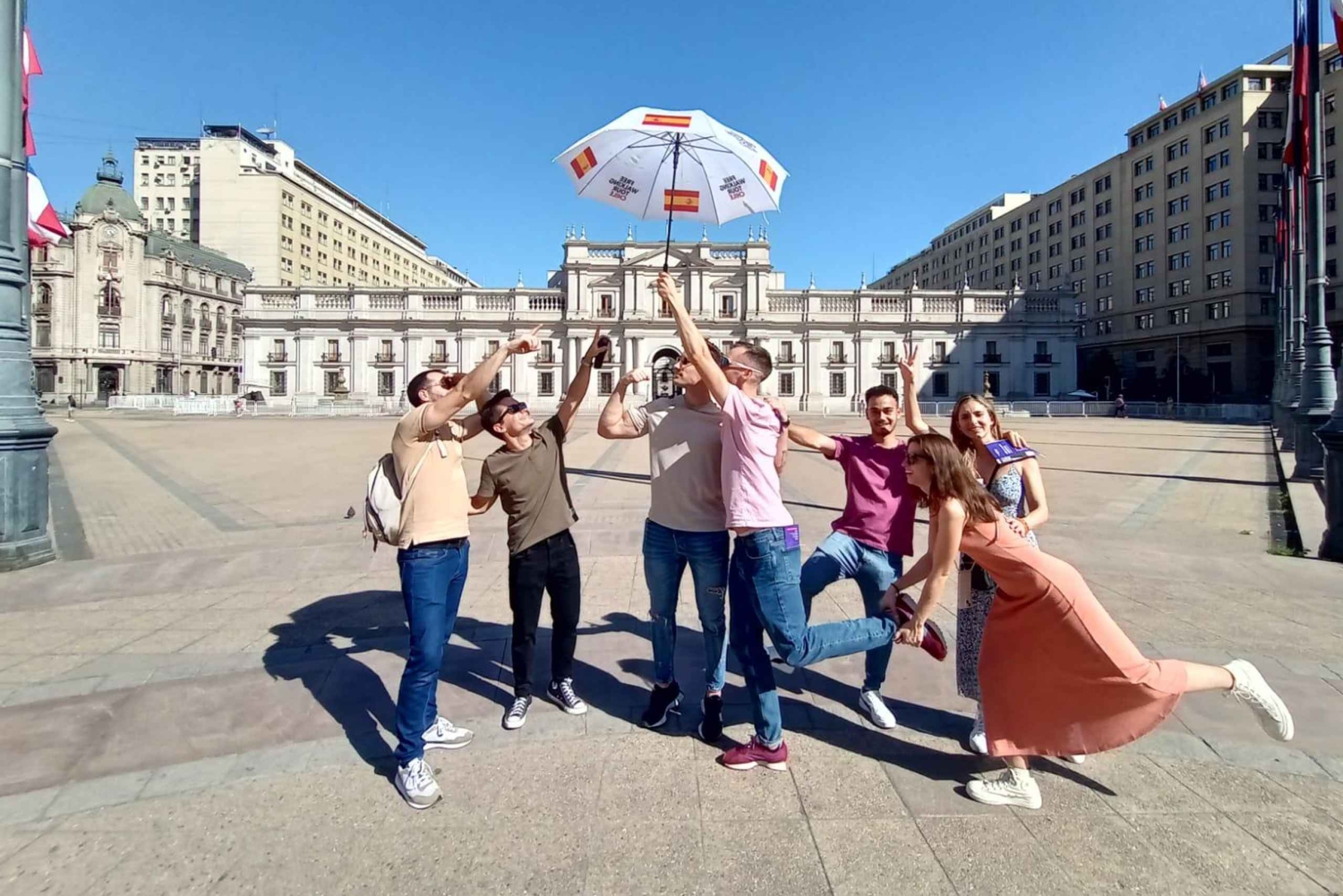 Santiago de Chile: Historiallinen keskusta Asiantunteva opas historiaan ja gastronomiaan