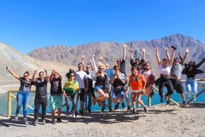 Santiago: Embalse El Yeso med picnic og chilensk kultur