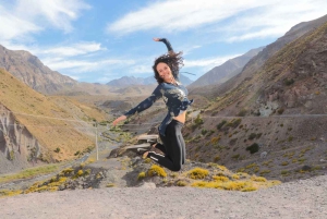 Santiago: Embalse El Yeso med picnic og chilensk kultur