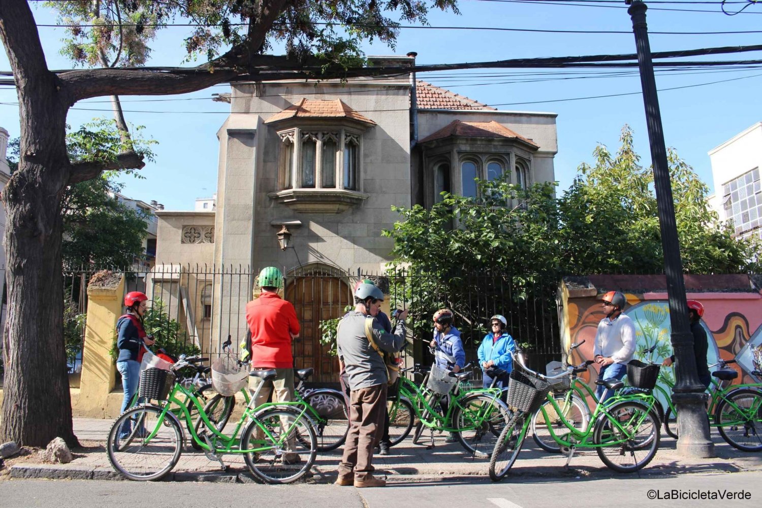 Santiago: Full-Day Bike Sightseeing Tour