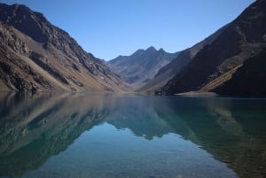 Santiago: Full day tour in Portillo and Laguna del Inca