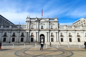 Santiago: Half-Day Guided Coach Tour and Local Snack