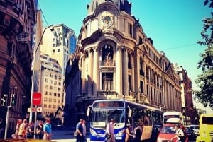 Santiago: Recorrido a pie con guía por los lugares de visita obligada