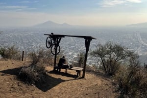 Santiago: Parque Metropolitano Guided Bike Tour