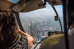 Santiago: Giro in elicottero privato con trasporto in hotel.