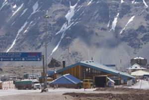 Santiago: Trasferimento panoramico privato a Mendoza.