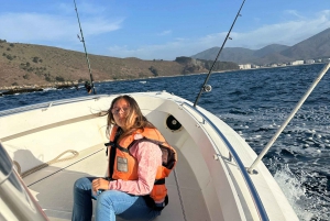 Pesca esportiva de barco e empanadas chilenas saindo de Santiago