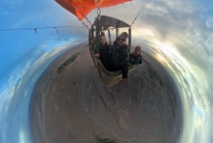 Sunrise Hot Air Balloon Experience Over the Atacama Desert