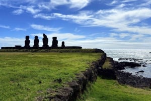 Los 7 guardianes del Pacífico: ruta de medio día por Ahu Akivi
