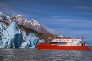 Torres del Paine: 3-Hour Scenic Boat Tour to Grey Glacier