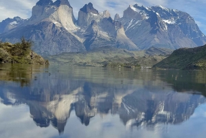 Torres del Paine: Valle Francés y Lago Grey + Camping