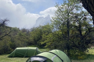 Torres del Paine: Valle Francés y Lago Grey + Camping