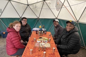 Torres del Paine: Valle Francés y Lago Grey + Camping