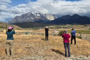 Torres del Paine: Ganztägiger Ausflug Torres del Paine + Milodon-Höhle.