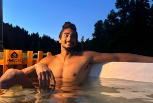 Тур на самодвижущейся электрической лодке с гидромассажной ванной, расположенной на лоне природы!