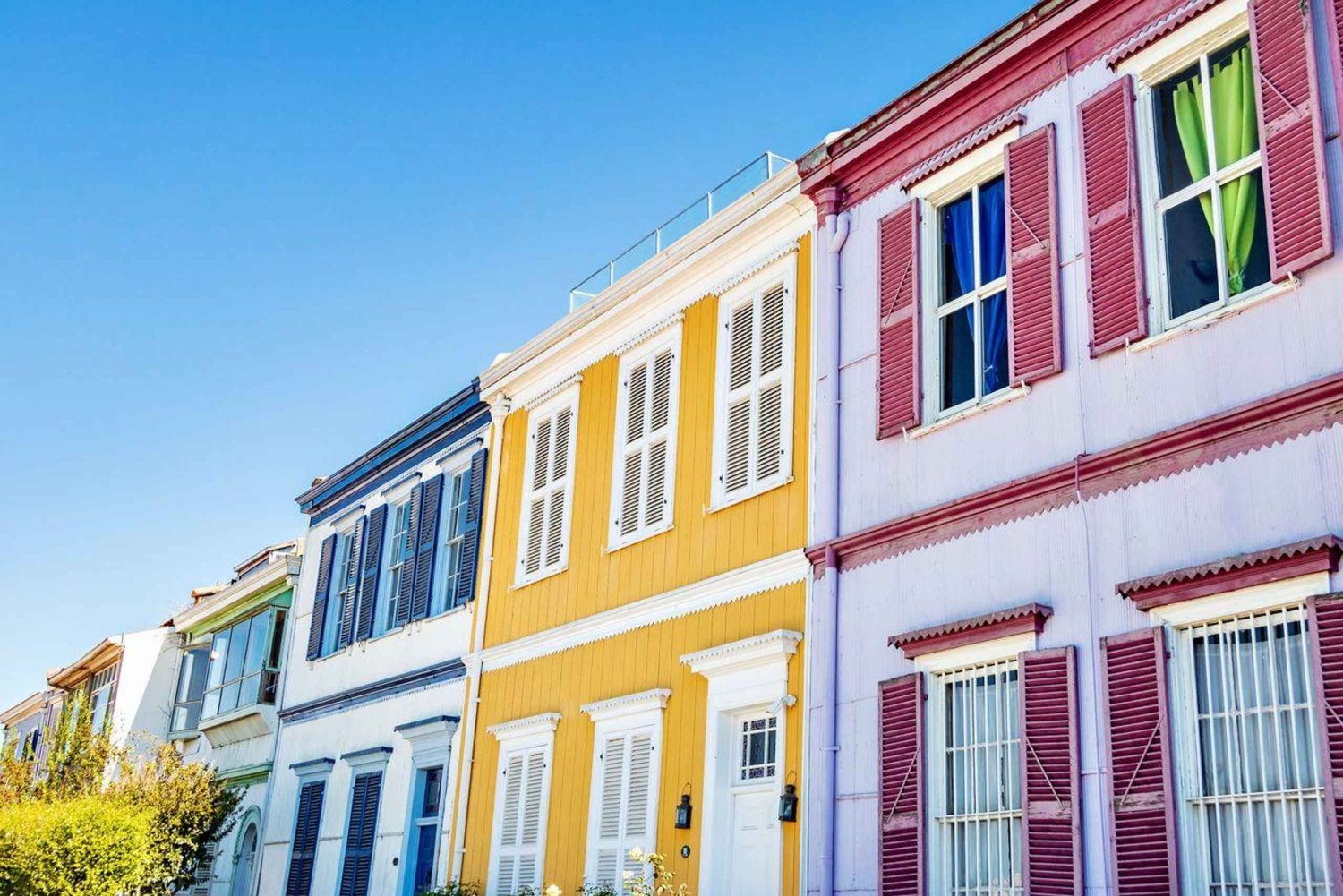 Tour of the most attractive and mysterious places in Valparaiso