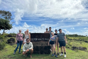 Dois dias de excursão de 1 dia por Rapa Nui + nascer do sol em Tongariki