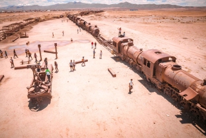 Uyuni: tour guidato di 3 giorni delle saline e del parco nazionale di Avaroa