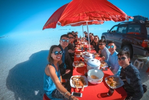 Uyuni: tour guidato di 3 giorni delle saline e del parco nazionale di Avaroa