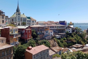 Valparaíso Fantastic Tour : Culture, history, art and color!