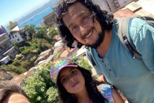 Valparaíso Fantastic Tour : Culture, history, art and color!