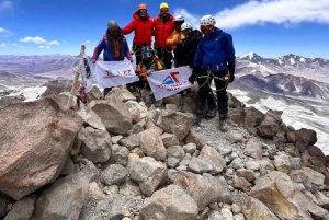 Volcán Ojos del Salado, volcán más alto del mundo con 6893 m