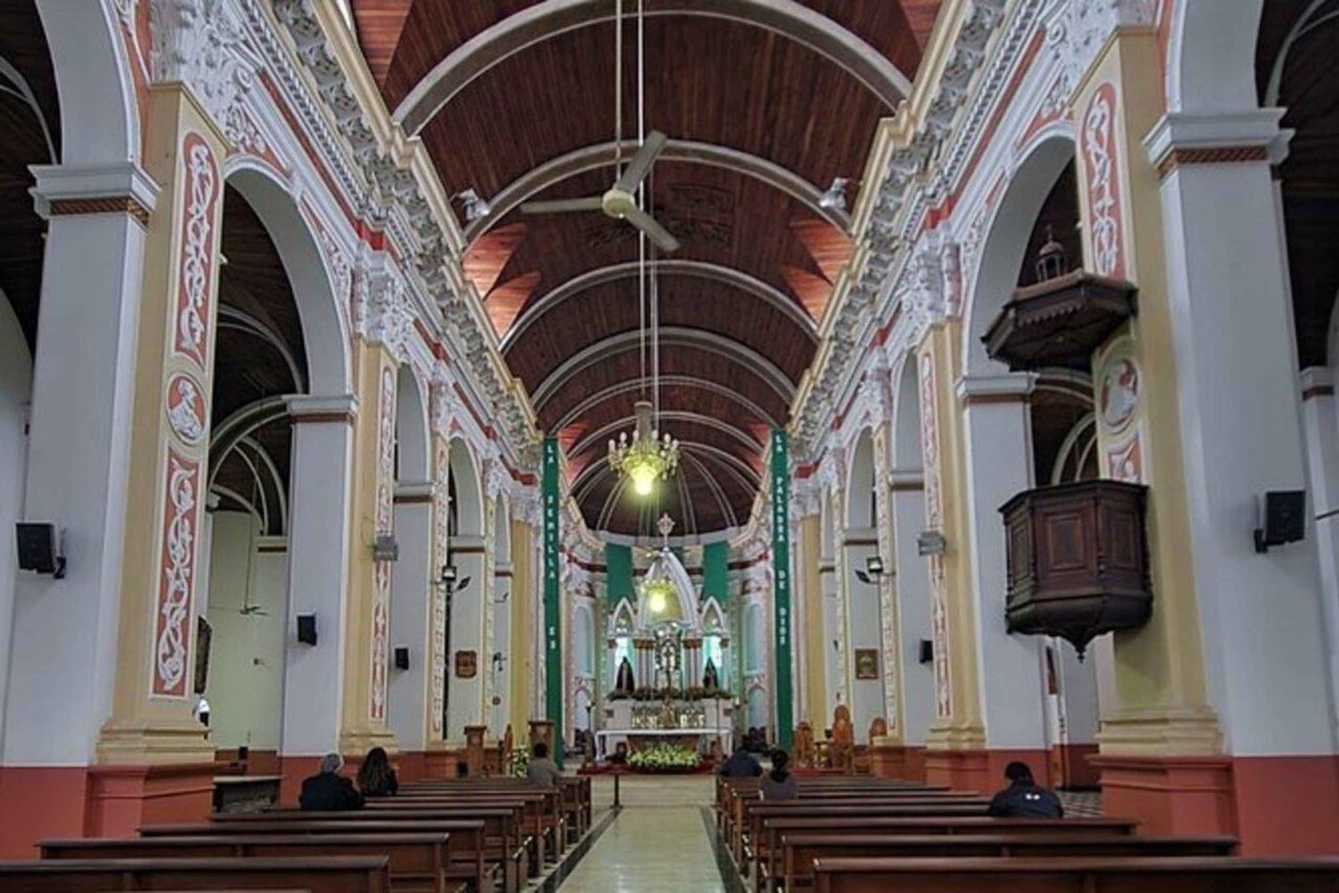 Tour a pie - Un viaje por la Historia de Santa Cruz