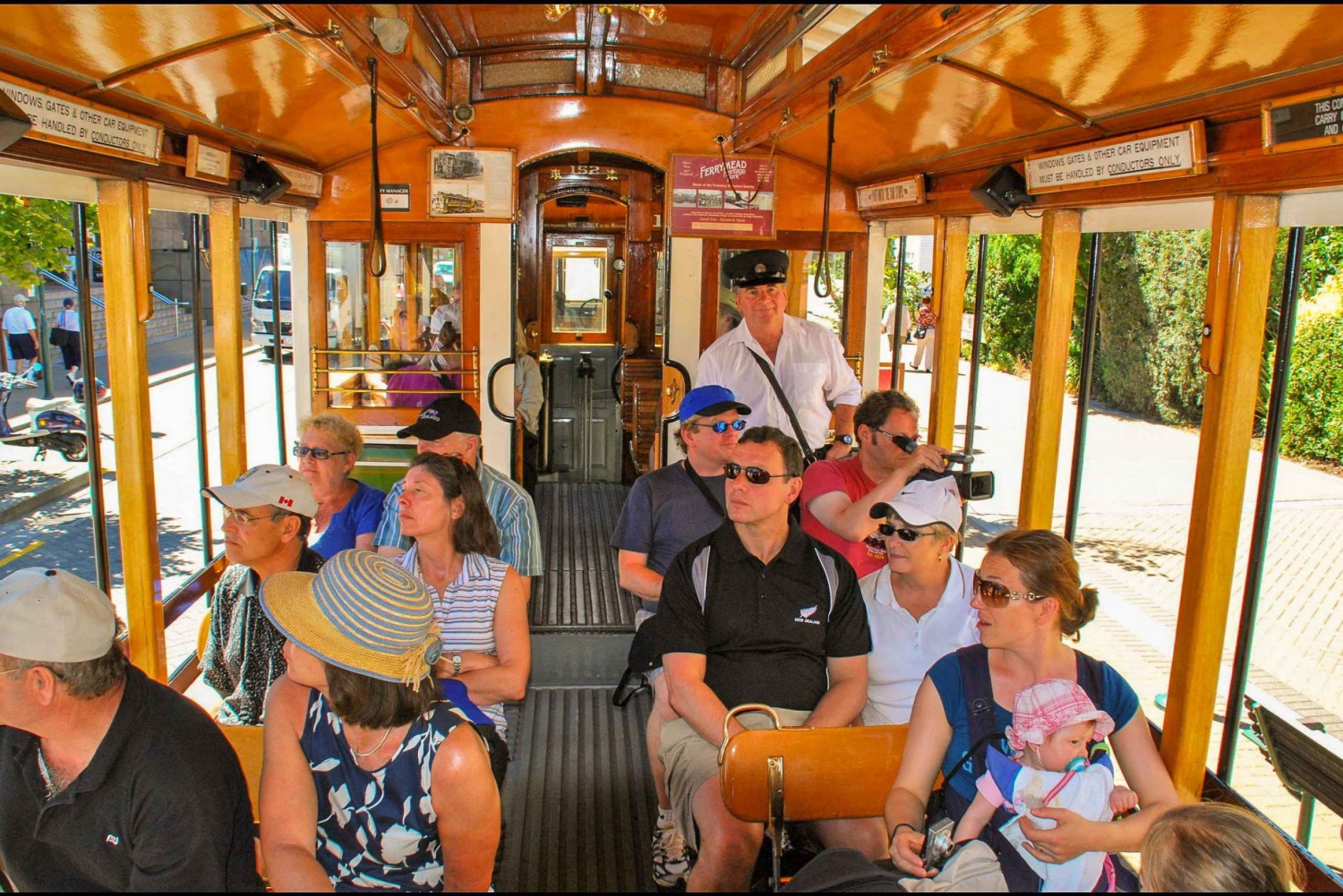 Christchurch: Tram, Punt and Gondola Ride Combo Ticket